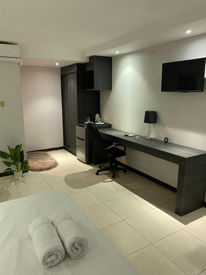 Hotel Ritzz パラマリボ エクステリア 写真