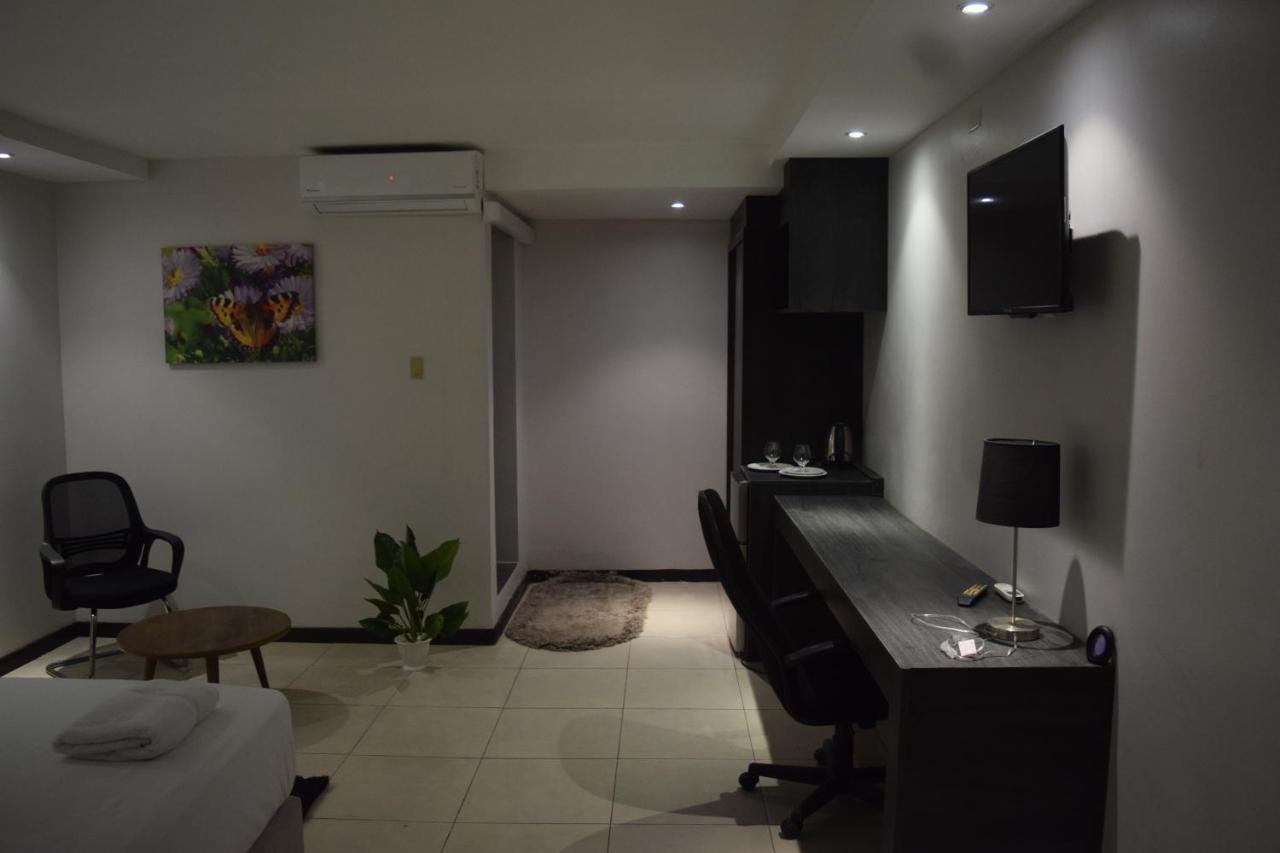 Hotel Ritzz パラマリボ エクステリア 写真