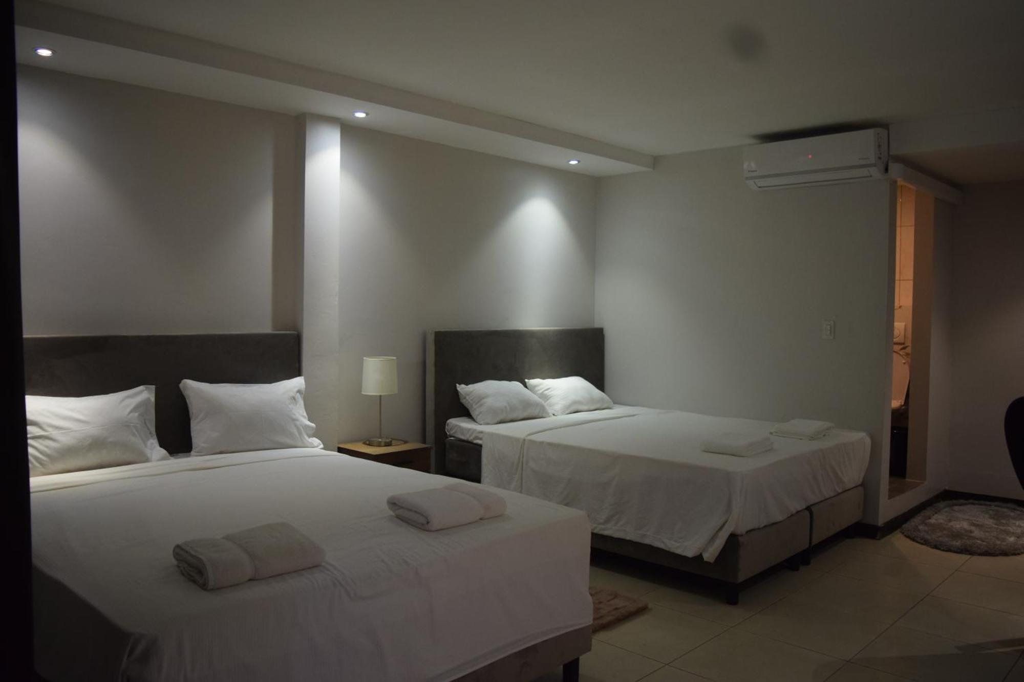 Hotel Ritzz パラマリボ エクステリア 写真